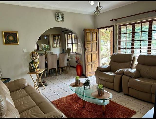 3 BEDROOM FREESTANDING FOR SALE IN BELLEVUE